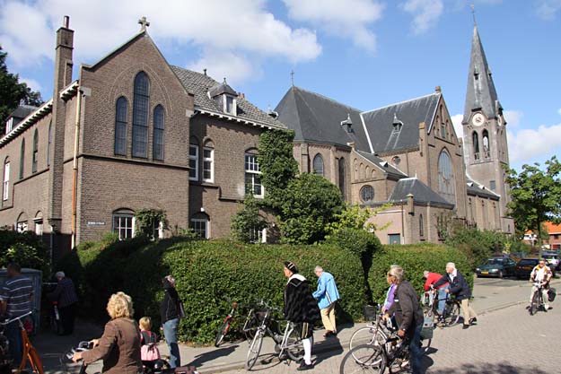 RK Kerk Den Hoorn en Zusterhuis - Den Hoorn
